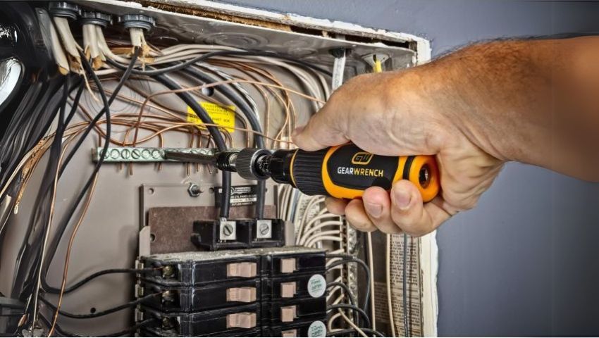 Hướng dẫn cách sử dụng tô vít lực đúng chuẩn kỹ thuật 0