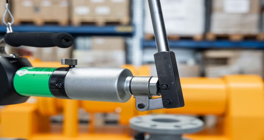 Tách mặt bích thủy lực RenQuip FSW17P 3