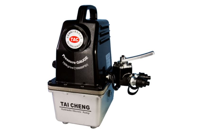 Bơm điện thủy lực 2 chiều 2.7 lít TAC CTE-25AD 1