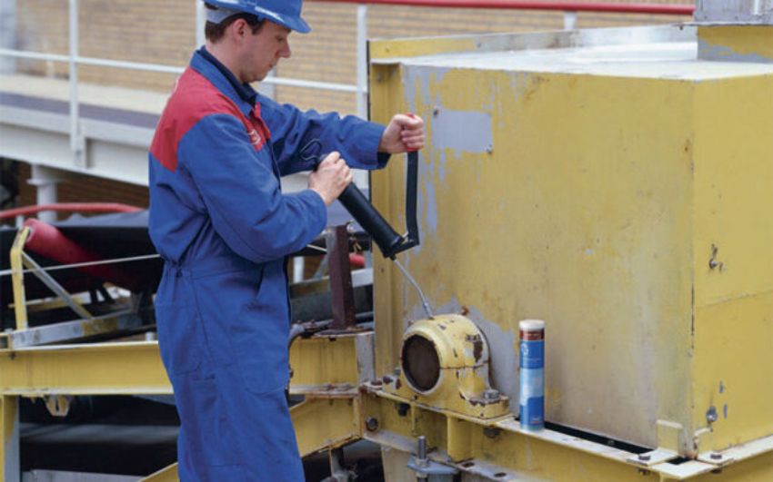 Bơm mỡ cầm tay mini 3