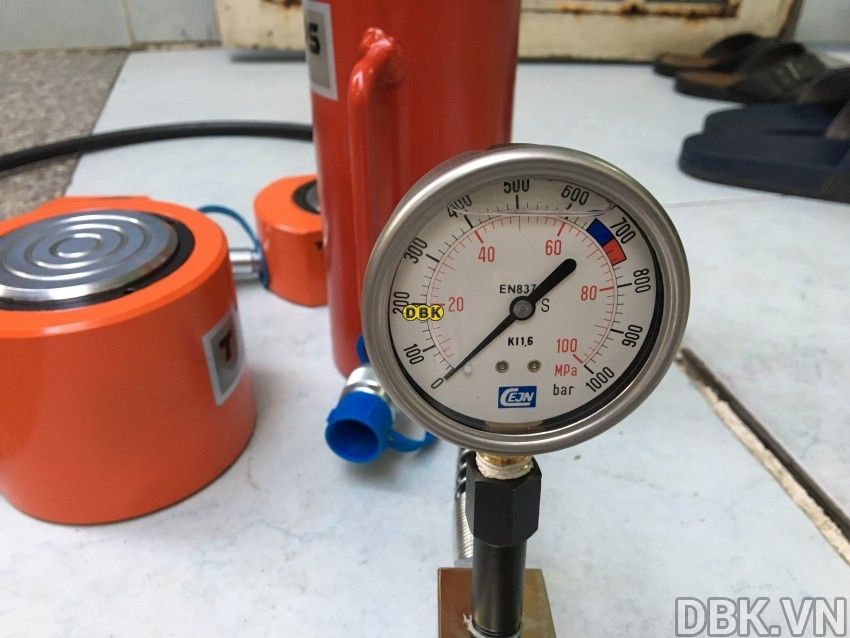 Ưu điểm của bơm tay thủy lực 1 lít TONNERS DP-1B ( có đồng hồ )