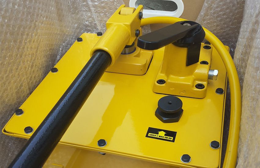 Bơm tay thủy lực 2 chiều 7 lít dầu TLP HHB-7000S 3