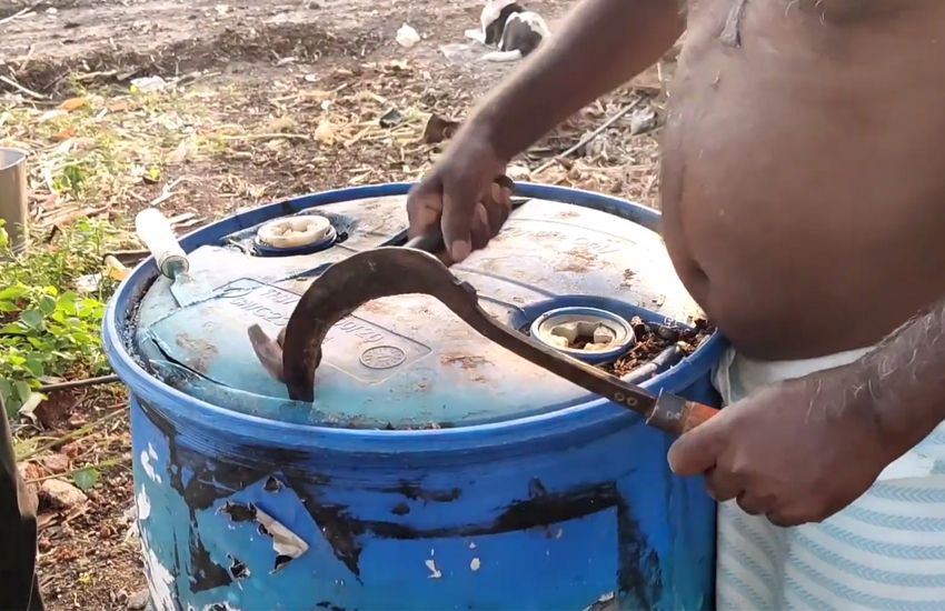 Cách cắt nắp thùng phuy nhựa 2