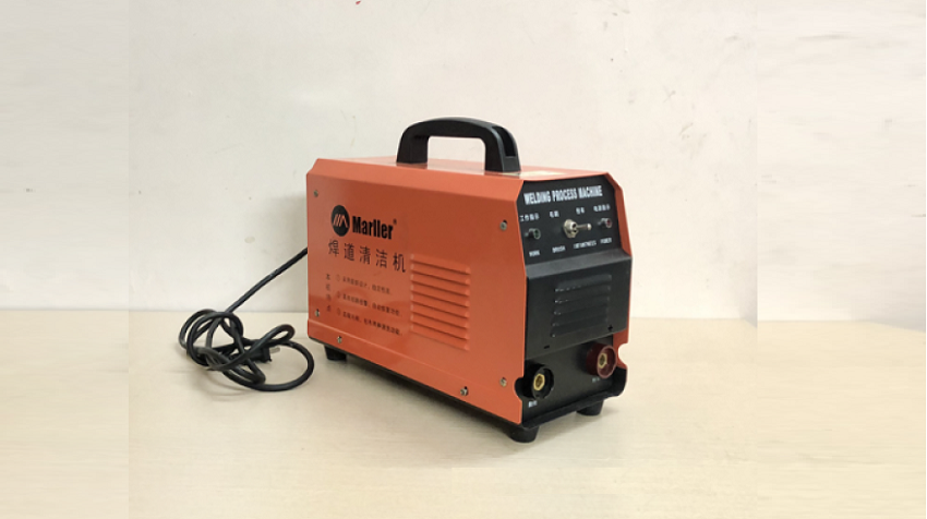 Khởi động nguồn máy tẩy mối hàn