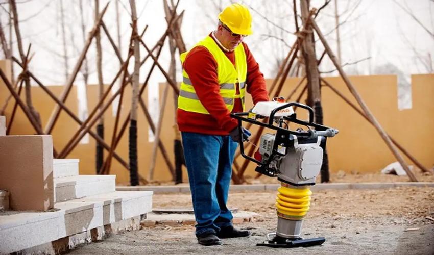 Cách vận hành máy đầm cóc 1