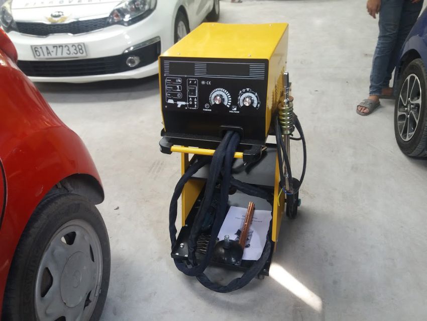 Cấu tạo của máy hàn rút tôn 13