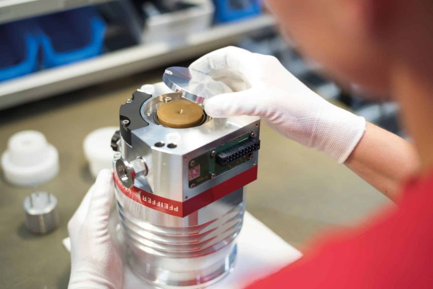 Dịch vụ bảo trì bảo dưỡng bơm hút chân không Pfeiffer 3