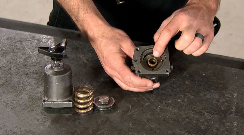 Dịch vụ sữa chữa bơm hút chân không Atlas Copco 2