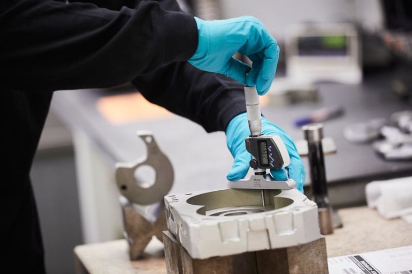 Dịch vụ sữa chữa bơm hút chân không Leybold 3