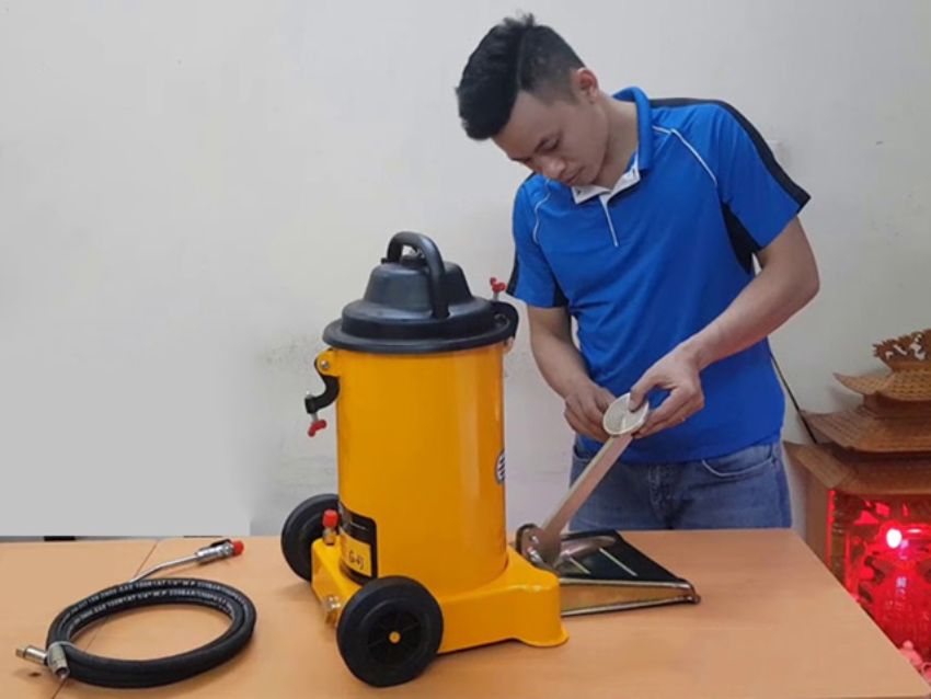 Hướng dẫn sử dụng máy bơm mỡ 3