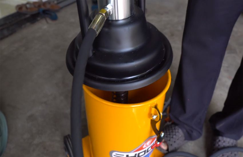 Hướng dẫn sử dụng máy bơm mỡ 8