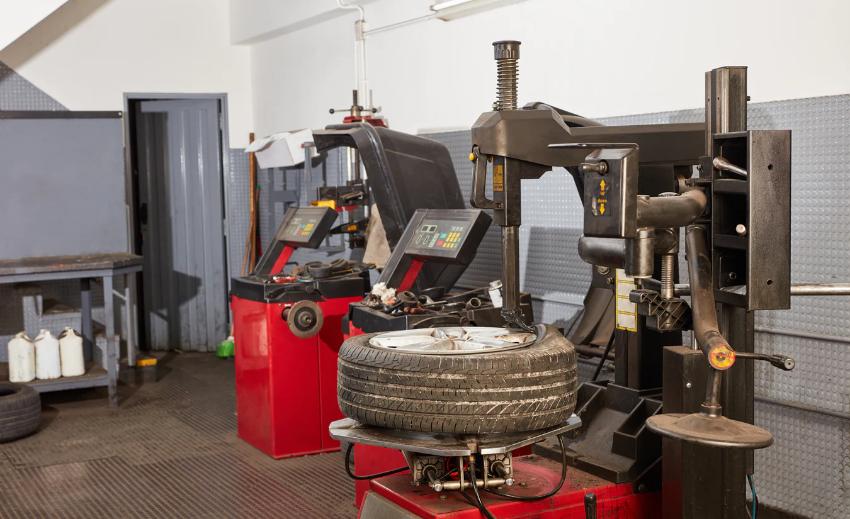 Hướng dẫn sử dụng máy ra vào lốp 1