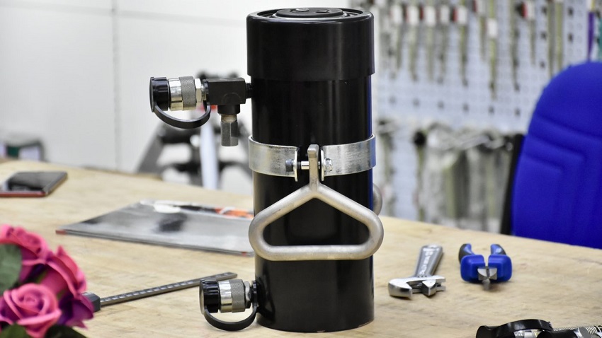 Kích thủy lực 250 tấn 5