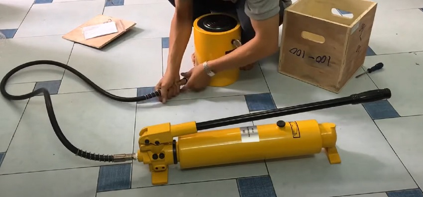 Lắp đặt kích thủy lực đúng yêu cầu