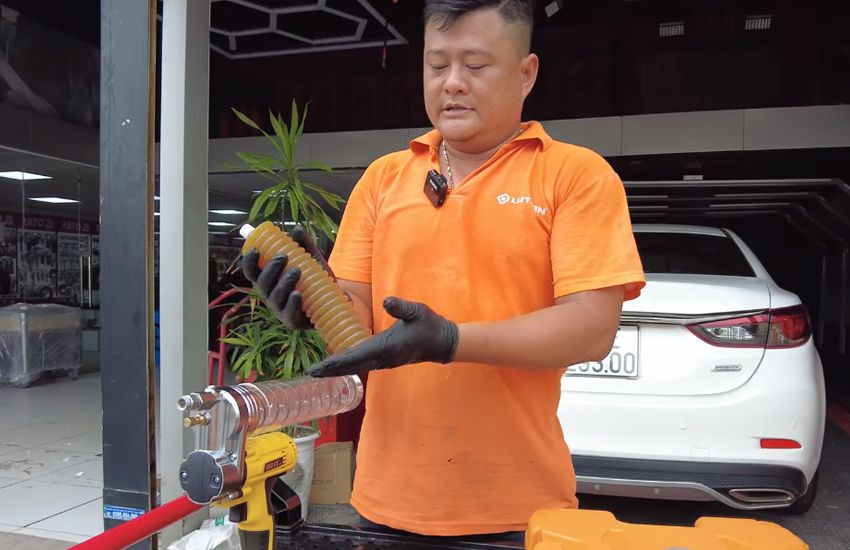 Máy bơm mỡ bò bằng pin 6