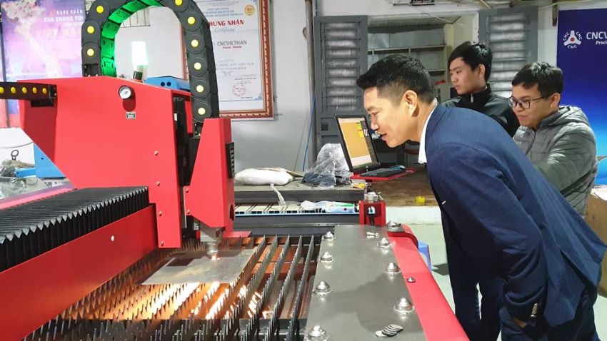 Máy cắt laser 15