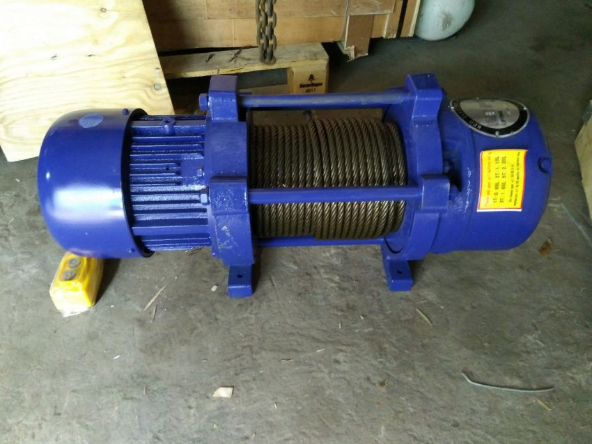 Máy tời điện 3 pha 1