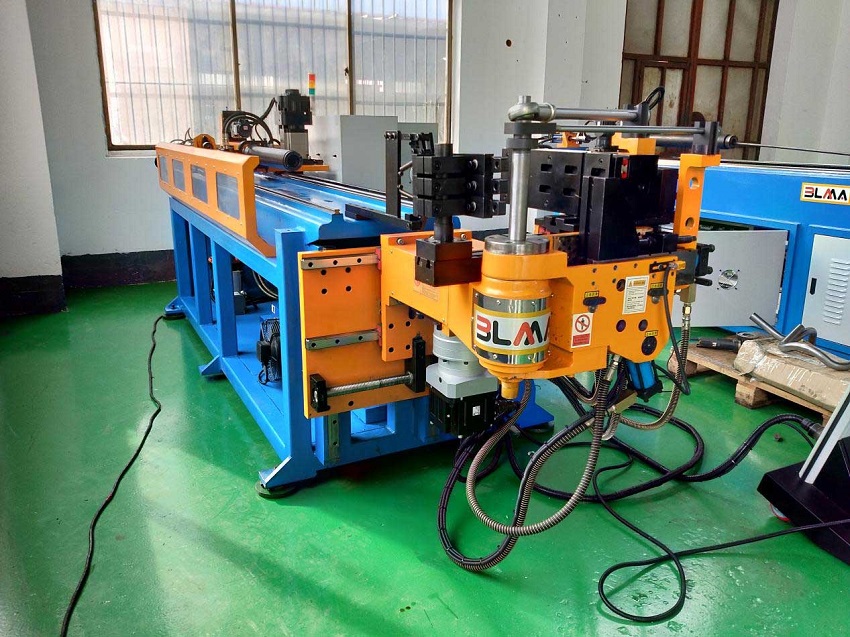 Hệ thống uốn, nắn, duỗi sắt