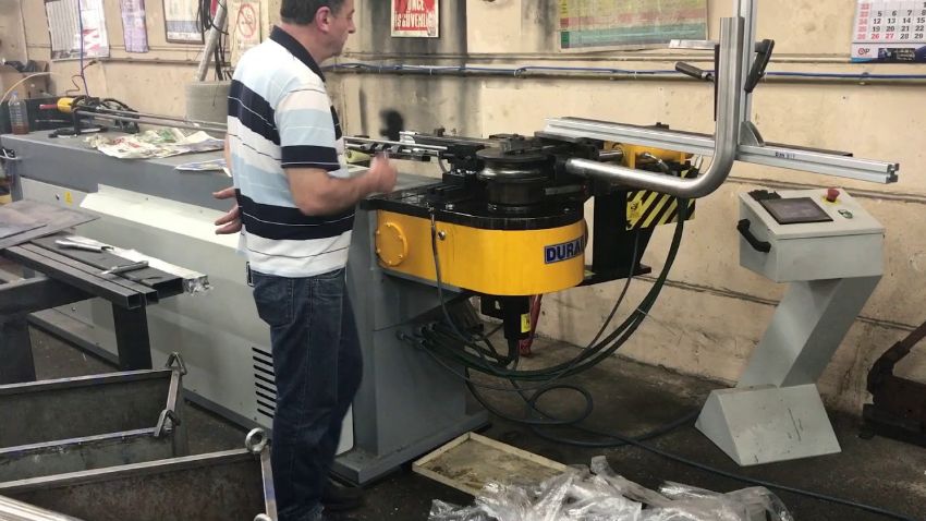 Máy uốn ống tự động 6