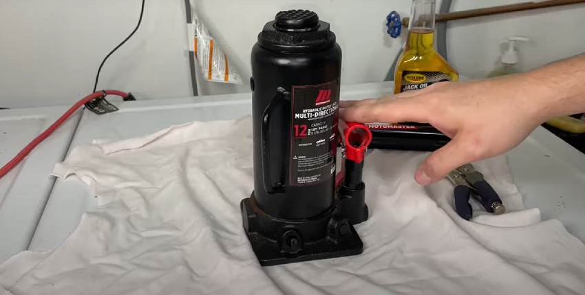 Cách thay dầu cho kích thủy lực 2