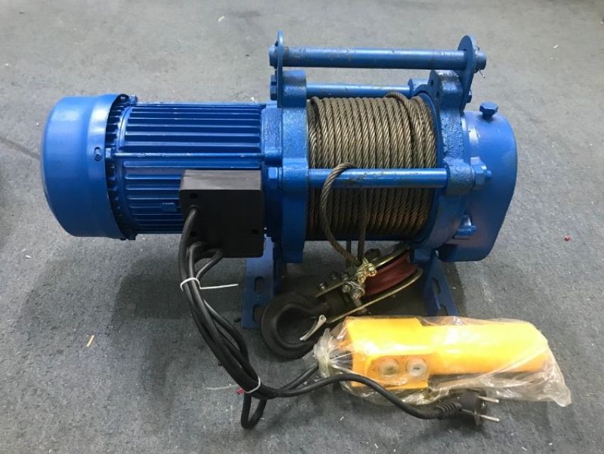 tời điện điều khiển từ xa 1