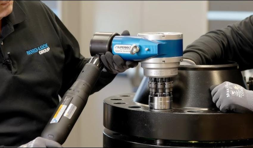 Tính toán lực căng và áp suất trong căng bu lông thủy lực 3