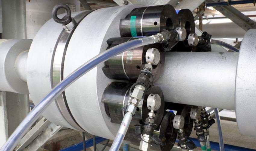 Tính toán lực căng và áp suất trong căng bu lông thủy lực 1