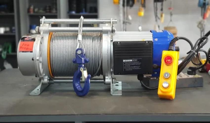 Tời điện đa năng là gì? Có gì khác so với tời thông thường? 1