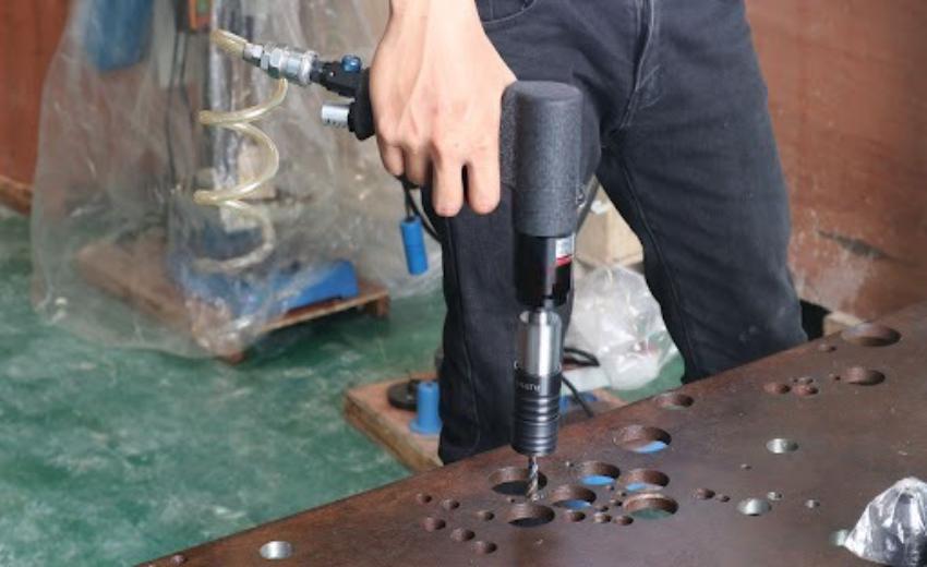 Máy ta rô cầm tay 1