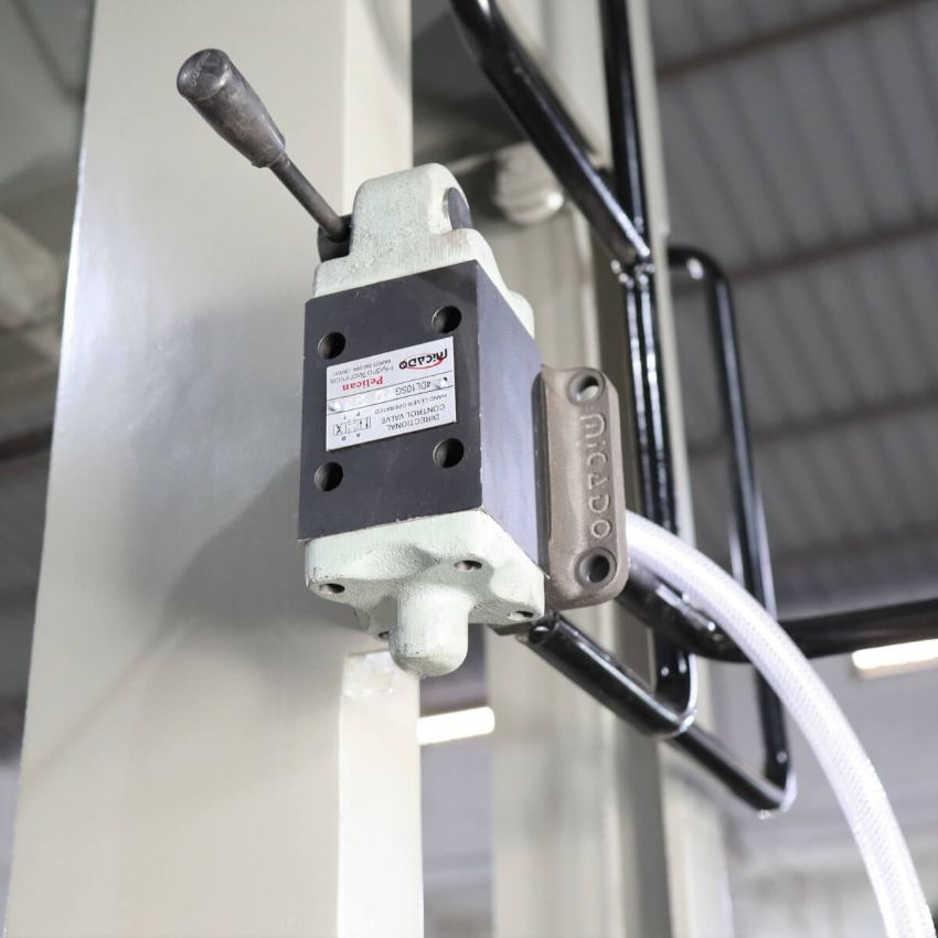 Công dụng của van gạt tay thủy lực 1 cần