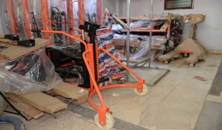 Xe nâng di chuyển thùng phuy YTC0.3B