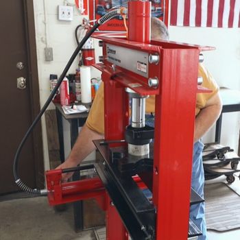 Cách sử dụng máy ép thủy lực