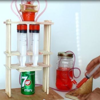 Làm mô hình máy ép thủy lực bằng ống tiêm