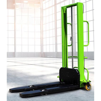 Những lưu ý cần chú ý khi mua xe nâng điện tự leo phù hợp