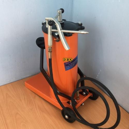 Bơm mỡ đạp chân 10 lít