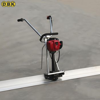 Máy đầm thước bê tông GX35