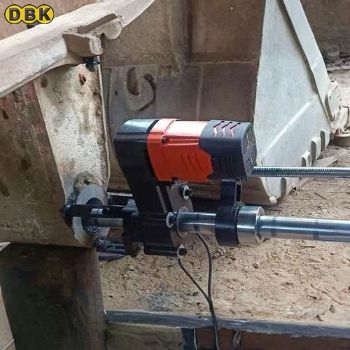 Máy doa lỗ phóng lỗ bạc ắc gầu TDG90