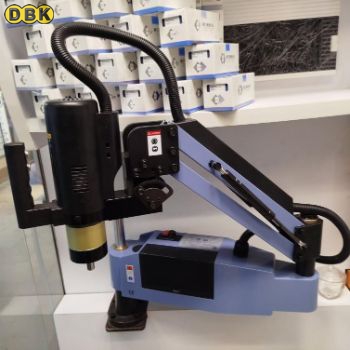 Máy taro cần chạy điện trục đứng DBK-M420